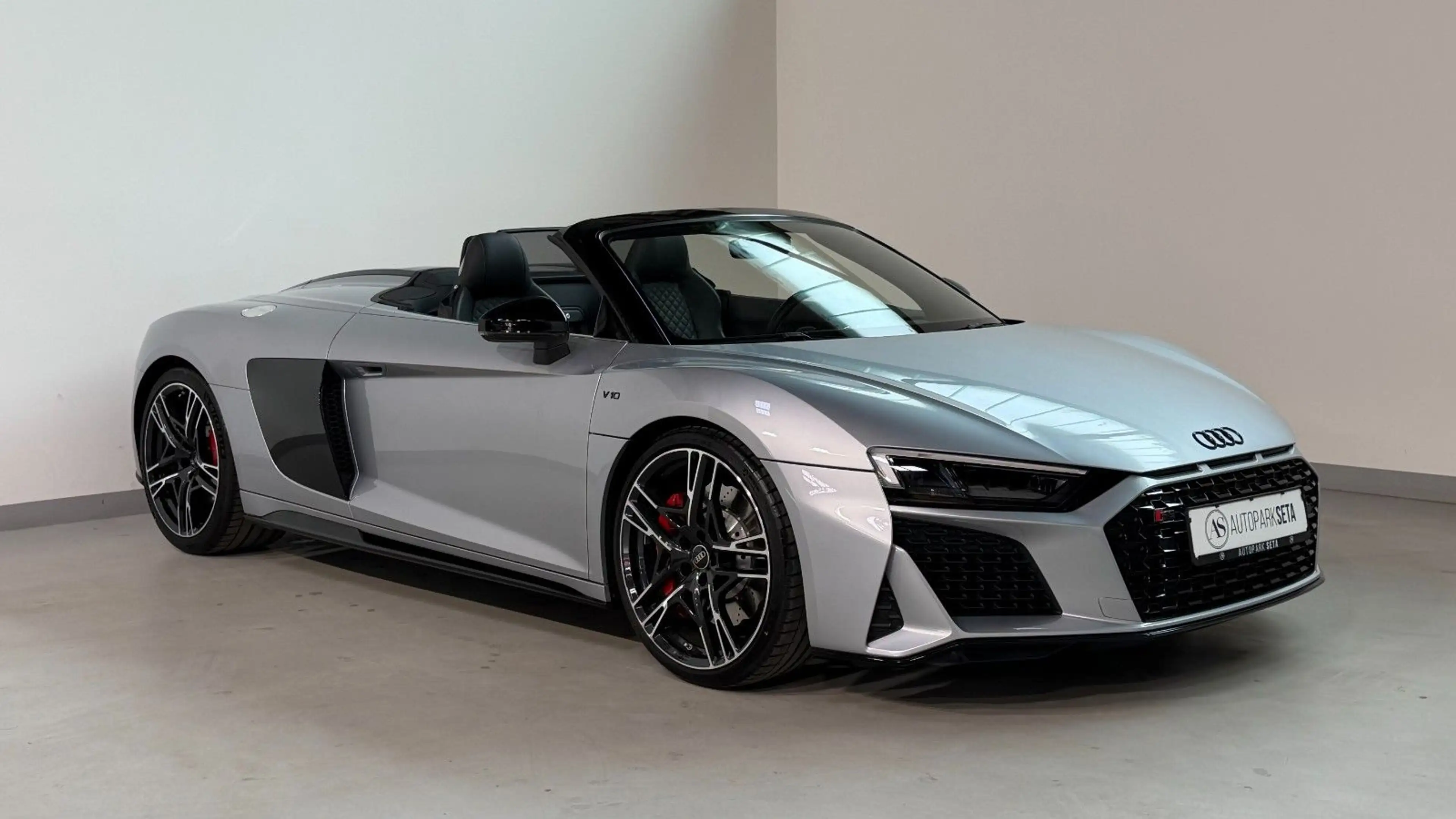 Audi R8 Spyder 5.2 FSI RWD LASERLIGHT*B&O — photo 4