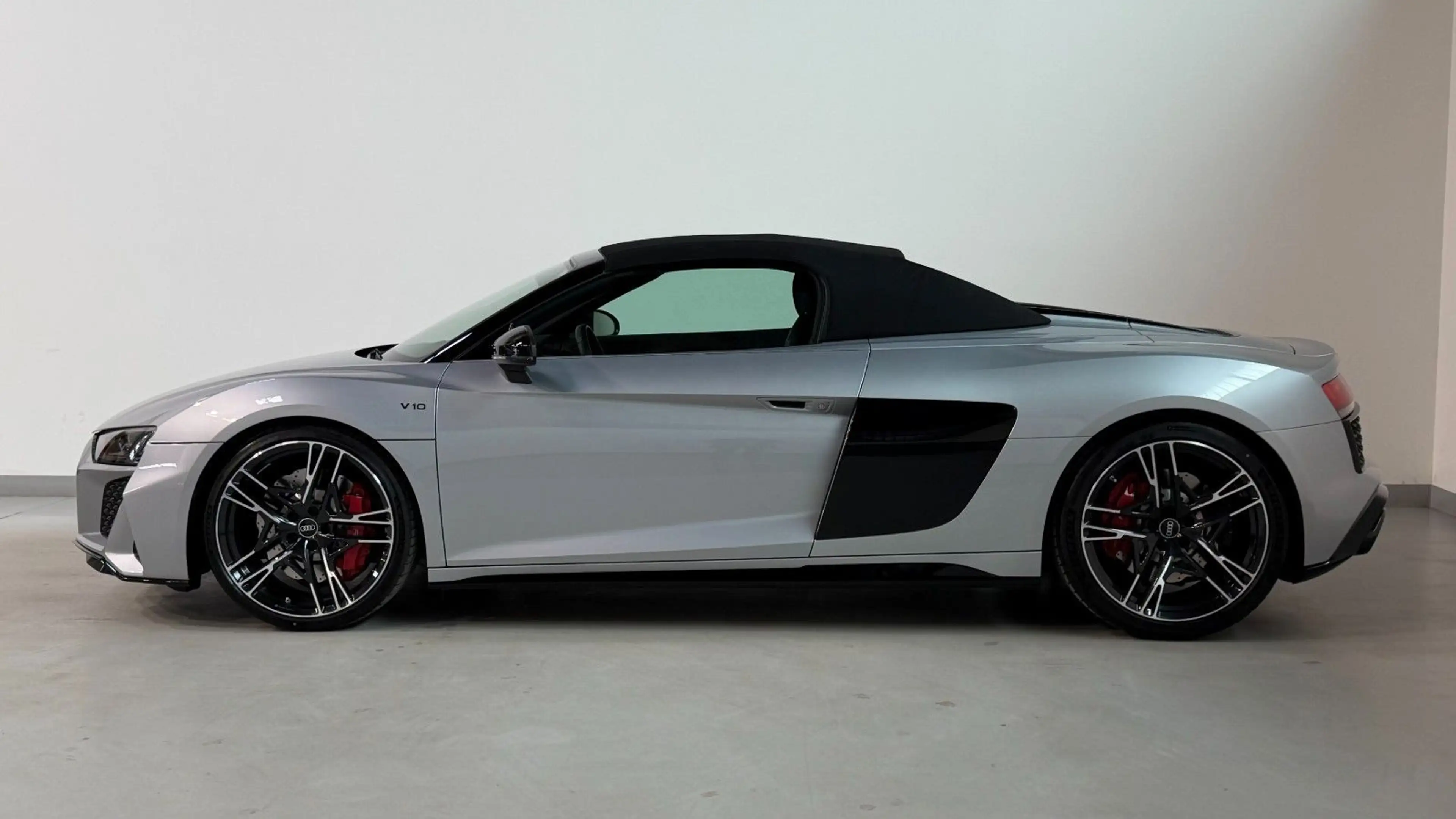 Audi R8 Spyder 5.2 FSI RWD LASERLIGHT*B&O — photo 15