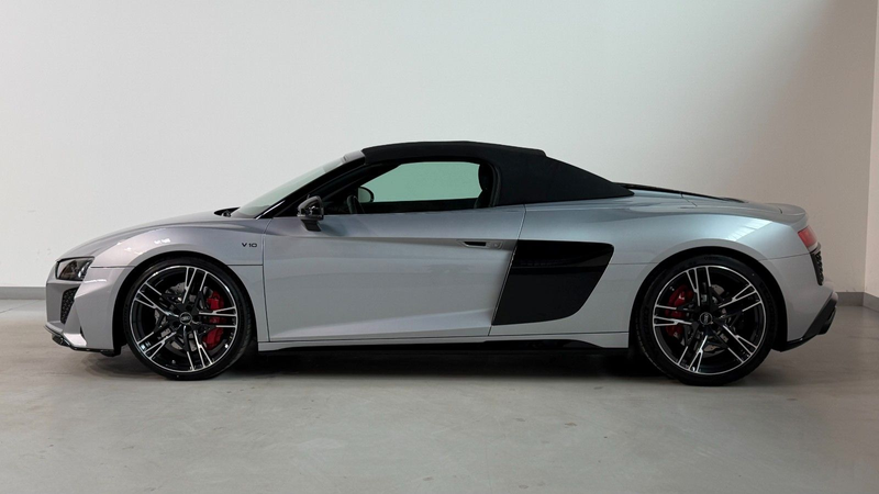 Audi R8 Spyder 5.2 FSI RWD LASERLIGHT*B&O — photo 15
