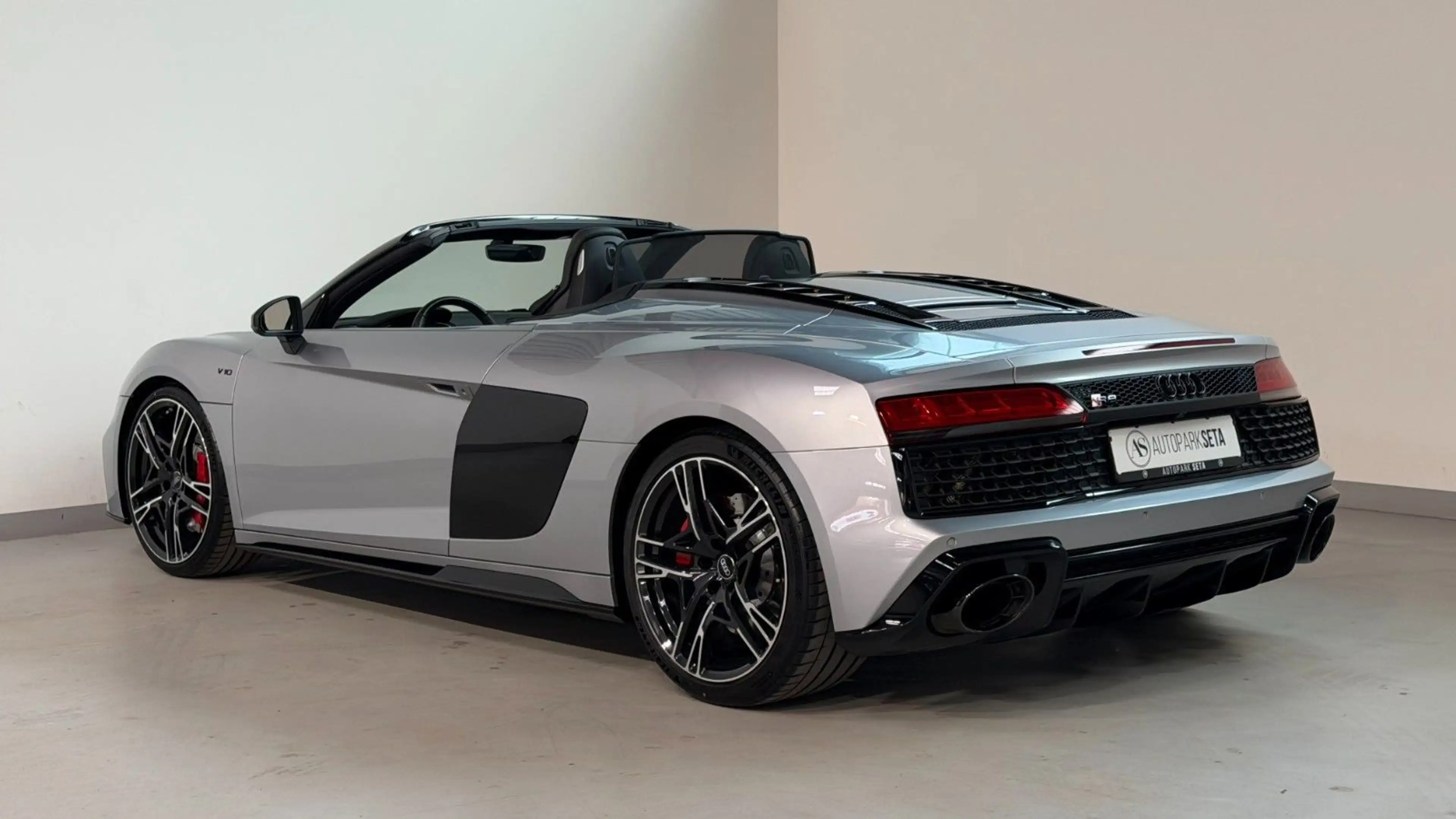 Audi R8 Spyder 5.2 FSI RWD LASERLIGHT*B&O — photo 10