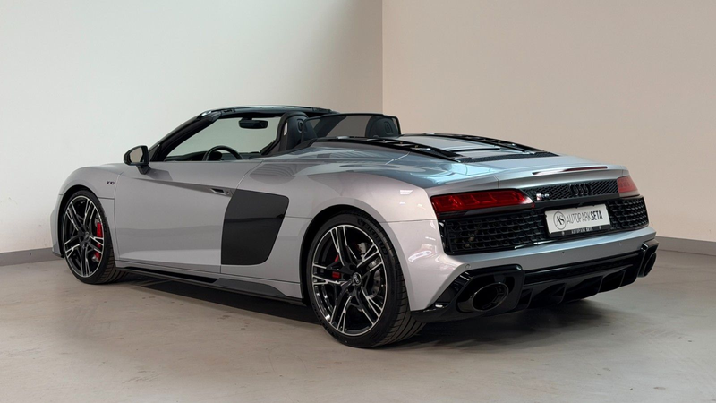 Audi R8 Spyder 5.2 FSI RWD LASERLIGHT*B&O — photo 10