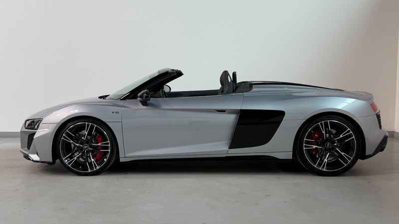 Audi R8 Spyder 5.2 FSI RWD LASERLIGHT*B&O — photo 14