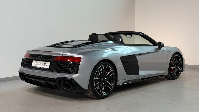 Audi R8 Spyder 5.2 FSI RWD LASERLIGHT*B&O — photo 6