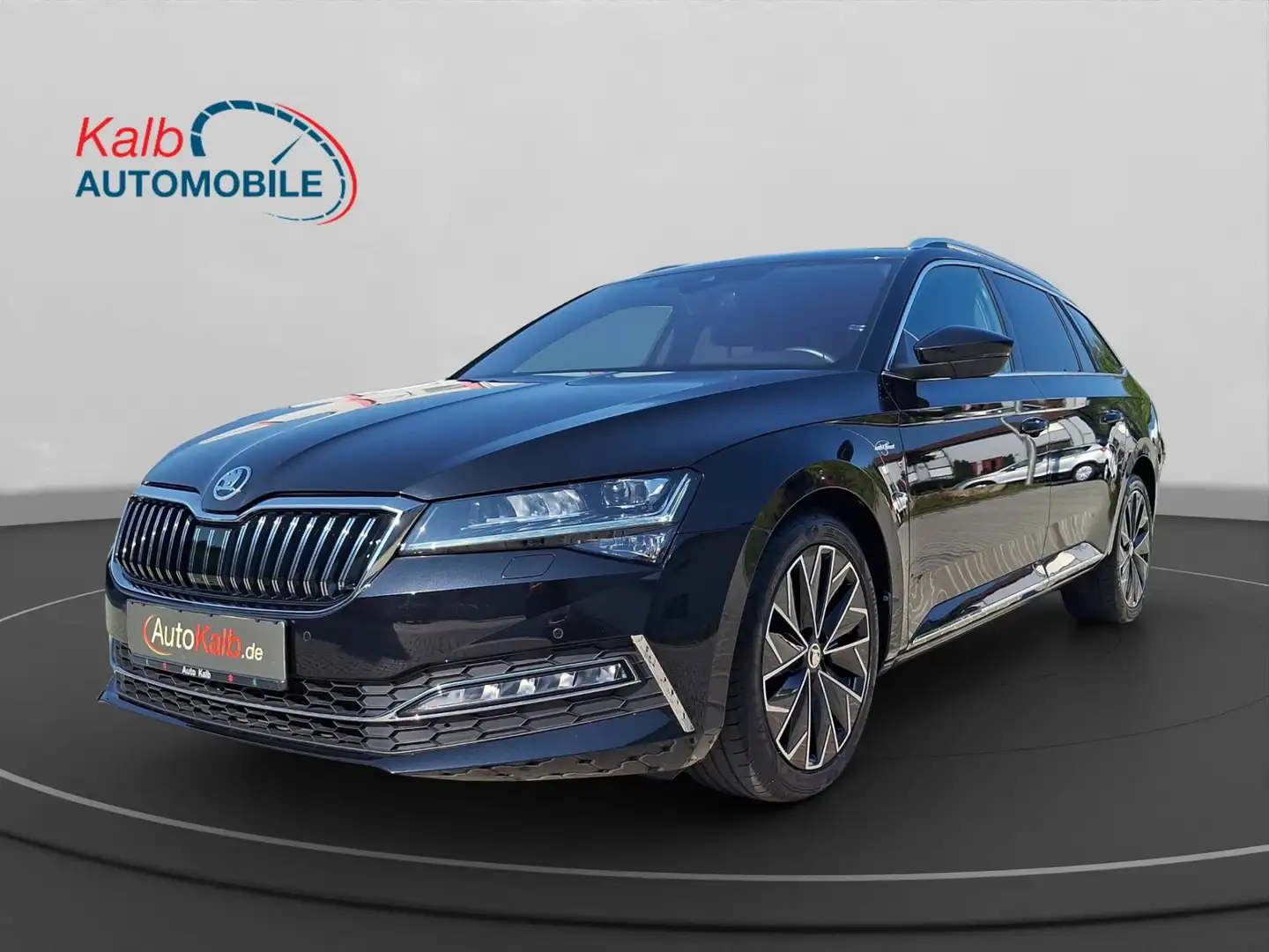 Skoda Superb SUPERB COMBI 2.0TDI DSG L&K+NAVI+KAMERA+ACC+ Zwart - 1