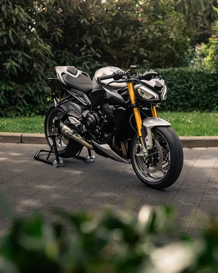 Triumph Street Triple 765