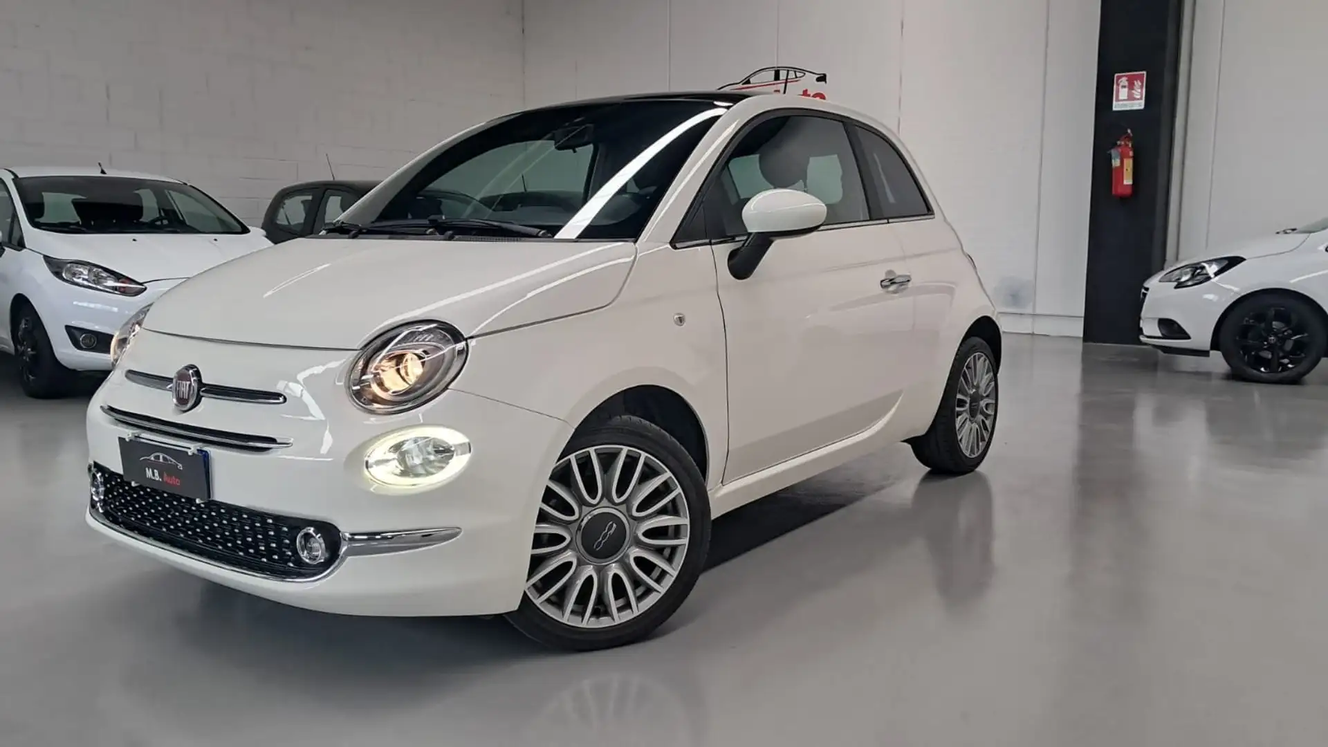 Fiat 500 500 1.0 hybrid Dolcevita 70cv Weiß - 1