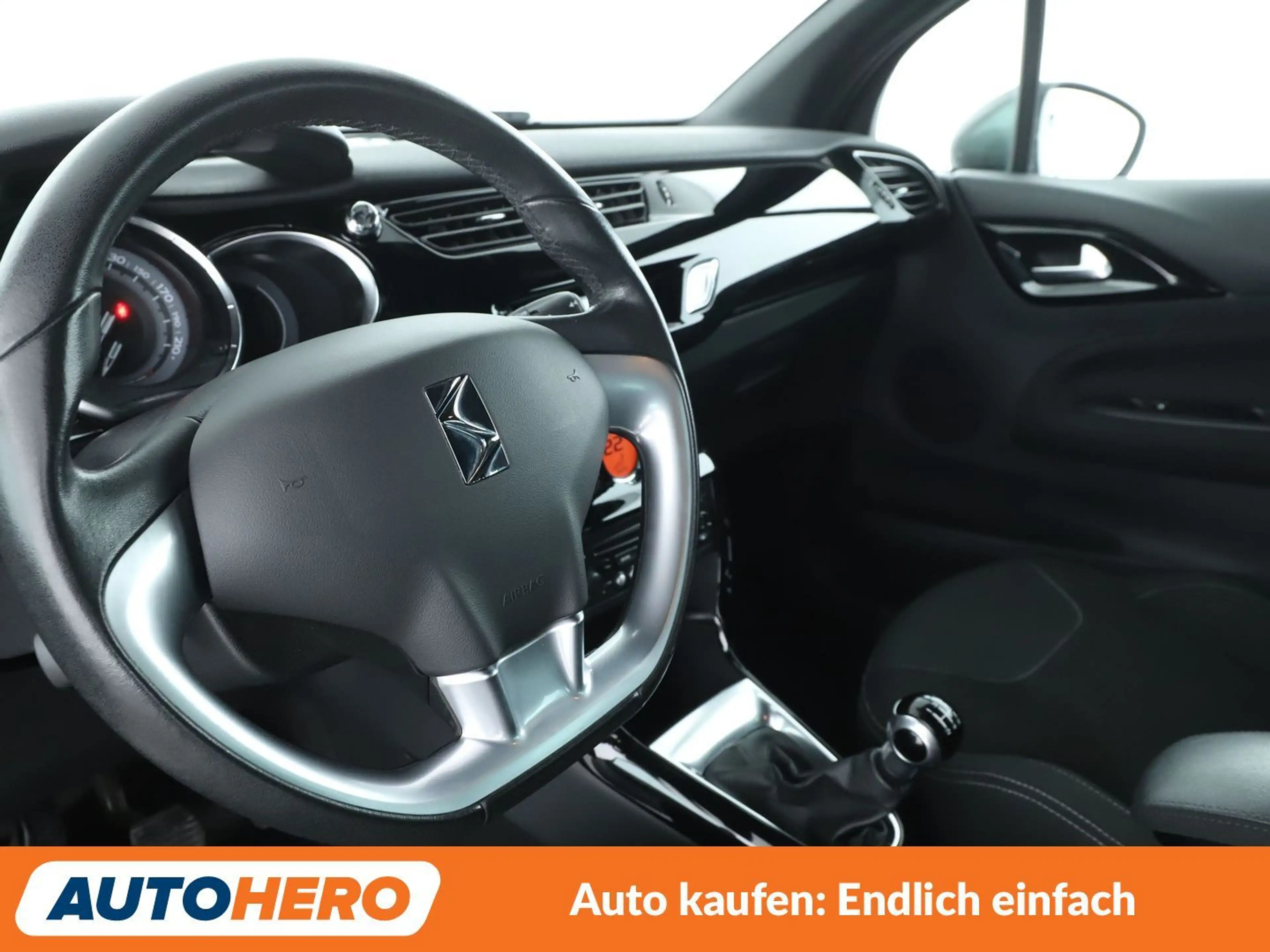 Citroen DS3 1.2 PureTech SoChic *ALU*KLIMA*GARANTIE* — photo 11