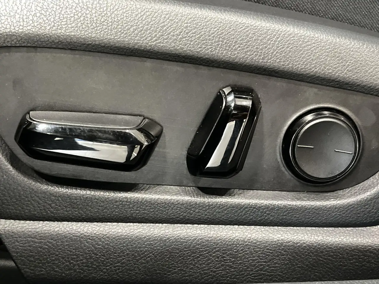 Lexus UX снимка Lexus UX