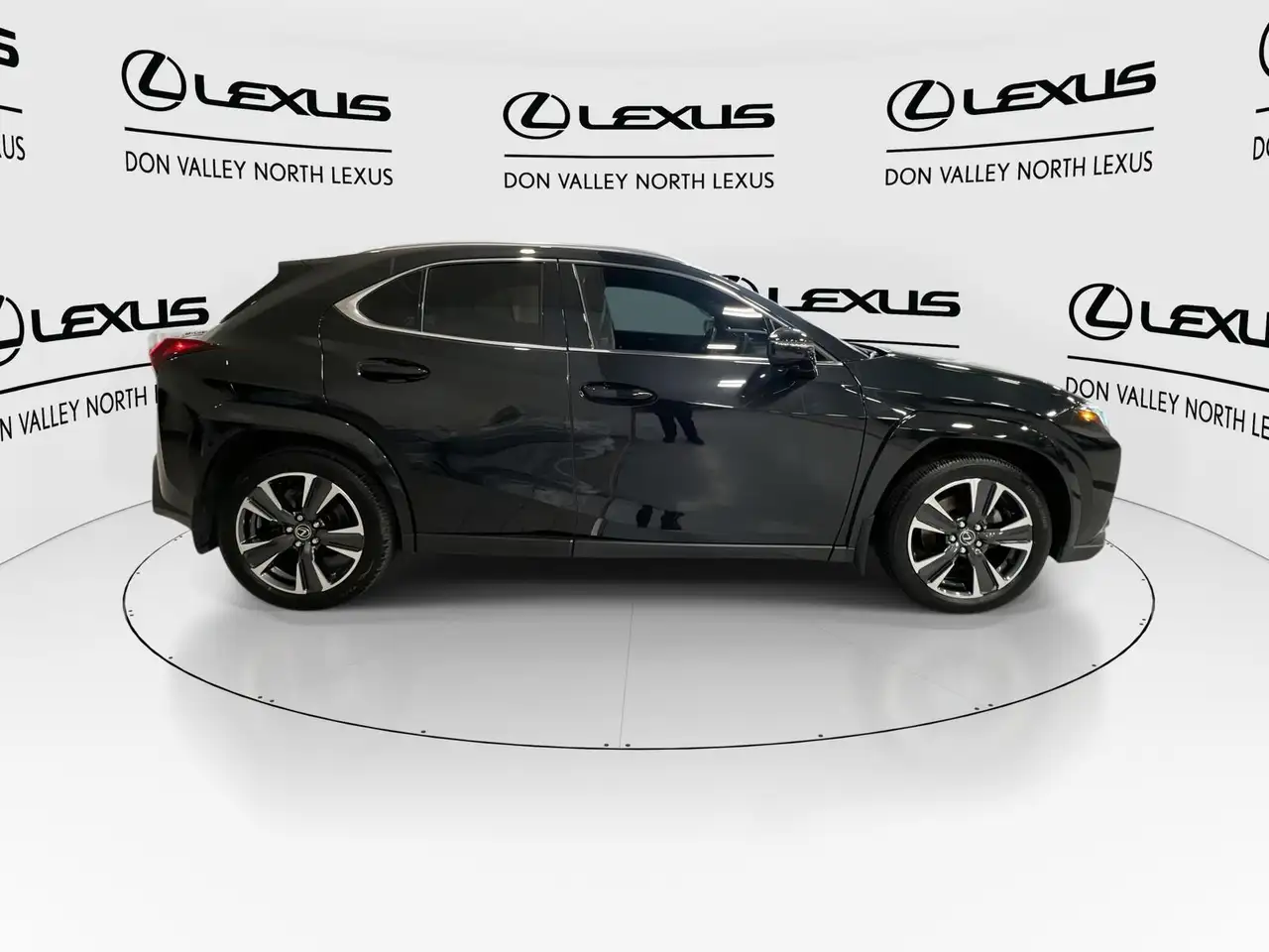 Lexus UX снимка Lexus UX