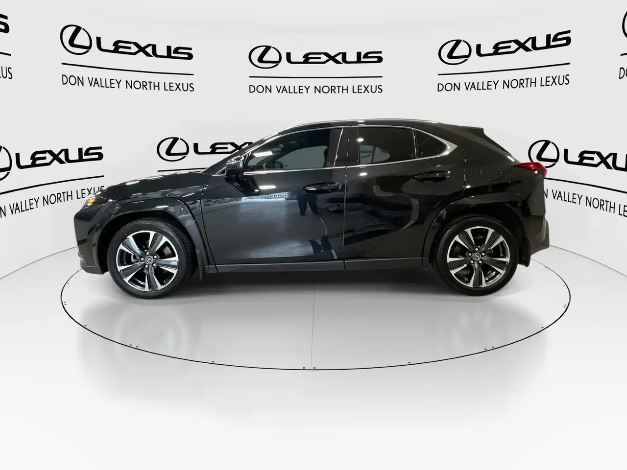 Lexus UX снимка Lexus UX