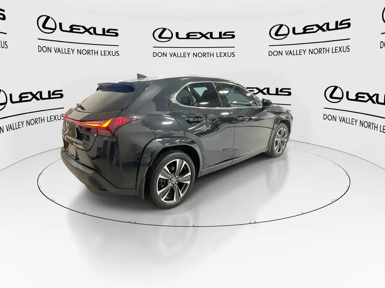 Lexus UX снимка Lexus UX