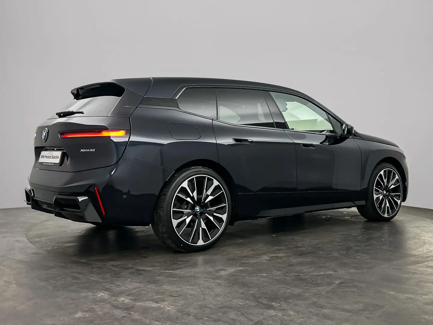 BMW iX xDrive60 112 kWh | Trekhaak | Bowers&Wilkins | Las Noir - 2