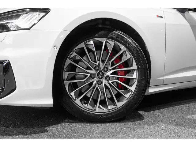 Audi A6 view 8
