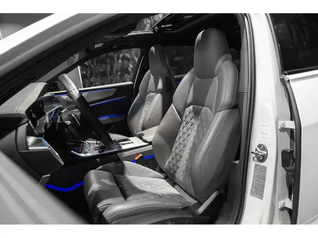 Audi A6 view 10