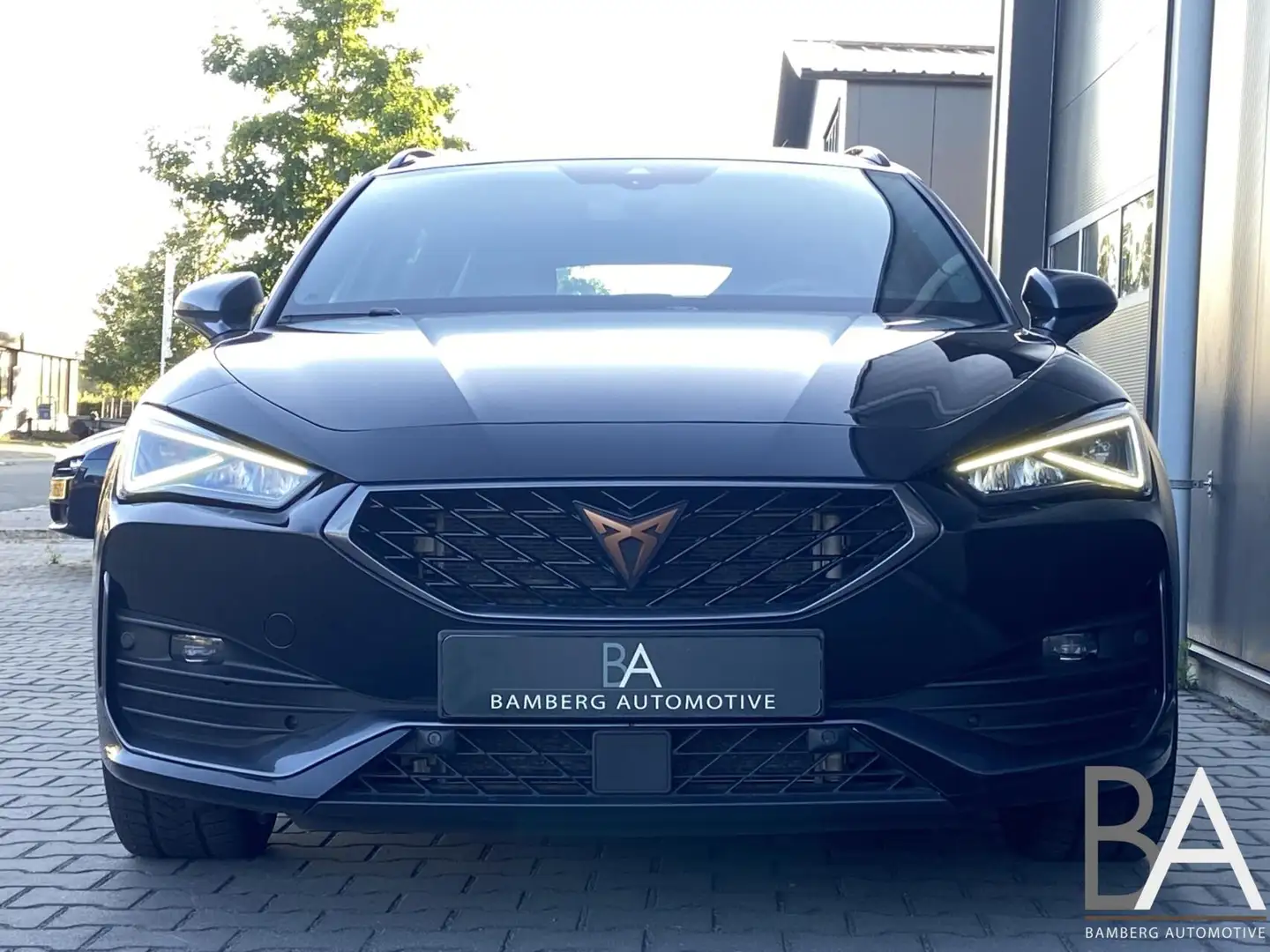 CUPRA Leon sport tourer 2.0 TSI Automaat 245pk | trekhaak Fekete - 2
