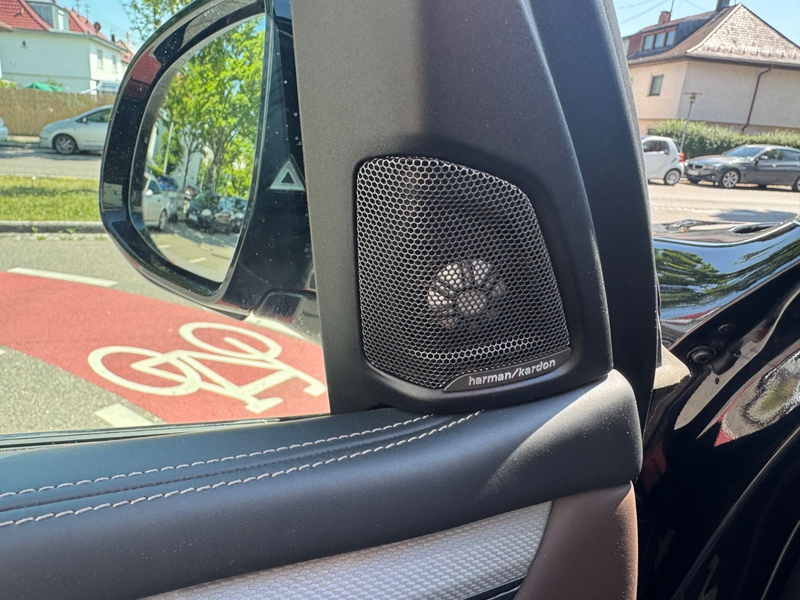 BMW 550 i Limousine/Navi/Leder/ — photo 10