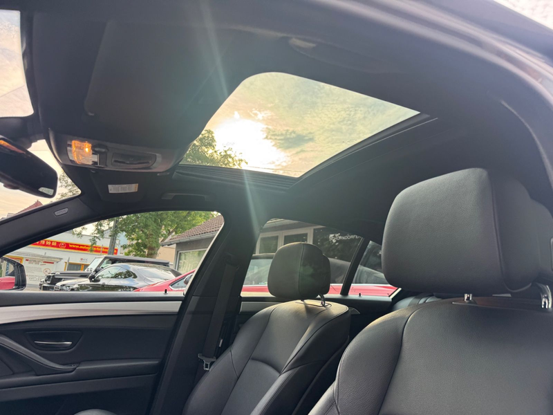 BMW 550 i Limousine/Navi/Leder/ — photo 14