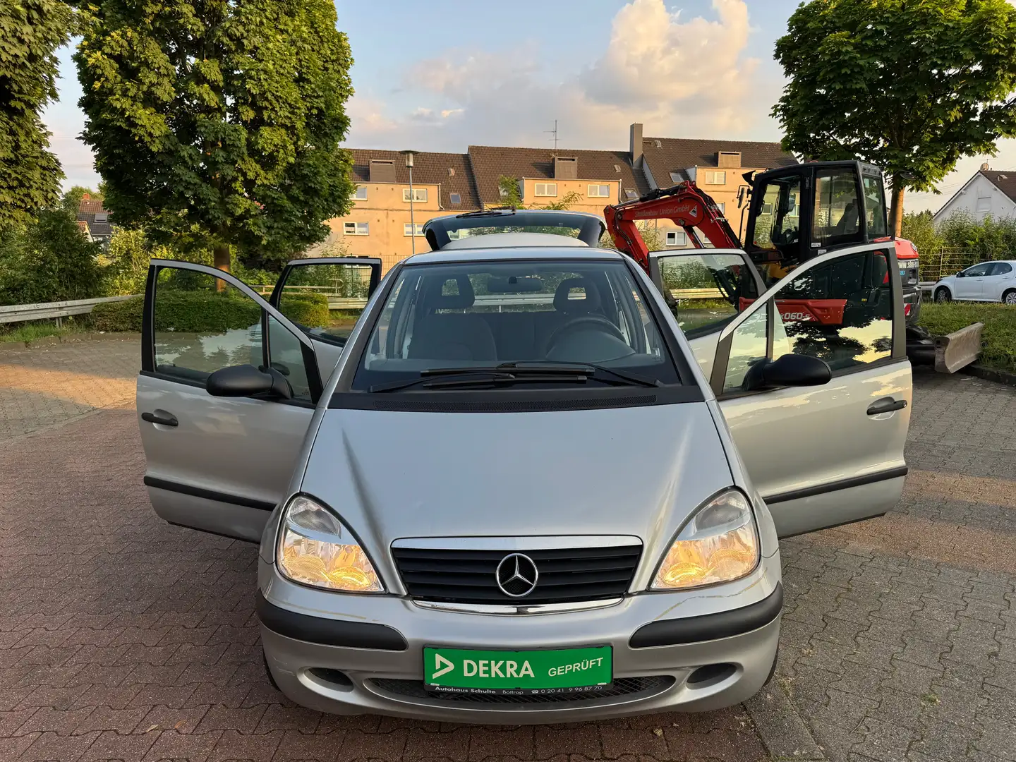 Mercedes-Benz A 160 L Classic AUTOMATIK . TÜV NEU. Zilver - 1