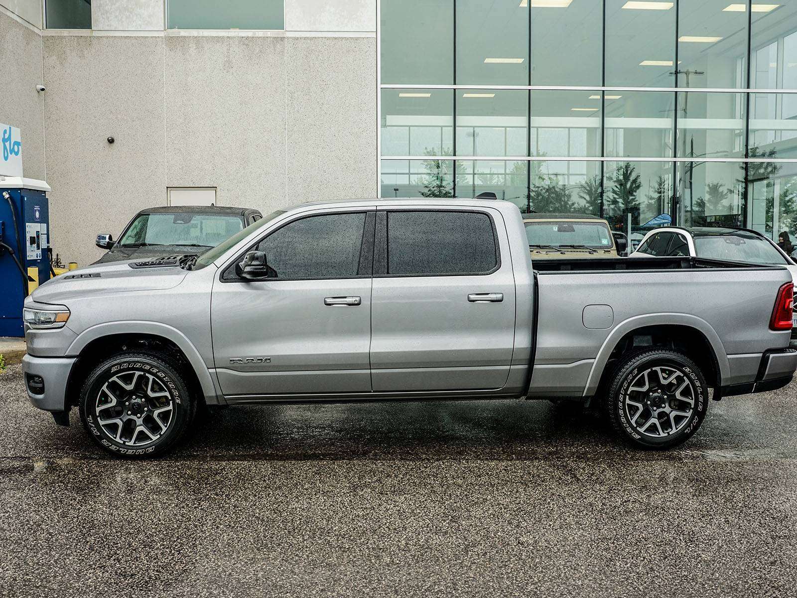 2025 RAM 1500 LARAIME SPORT PK, 6.4FT BOX, APPEAR PKG, PANO ROOF — снимка 1