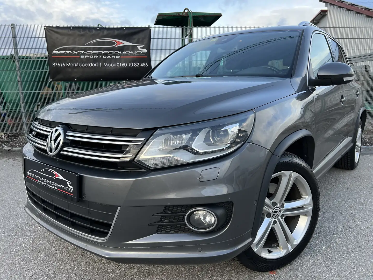 Volkswagen Tiguan 2.0 TSI 4-Motion*R-line*Vollausstattung*PANO*DSG* Gris - 1