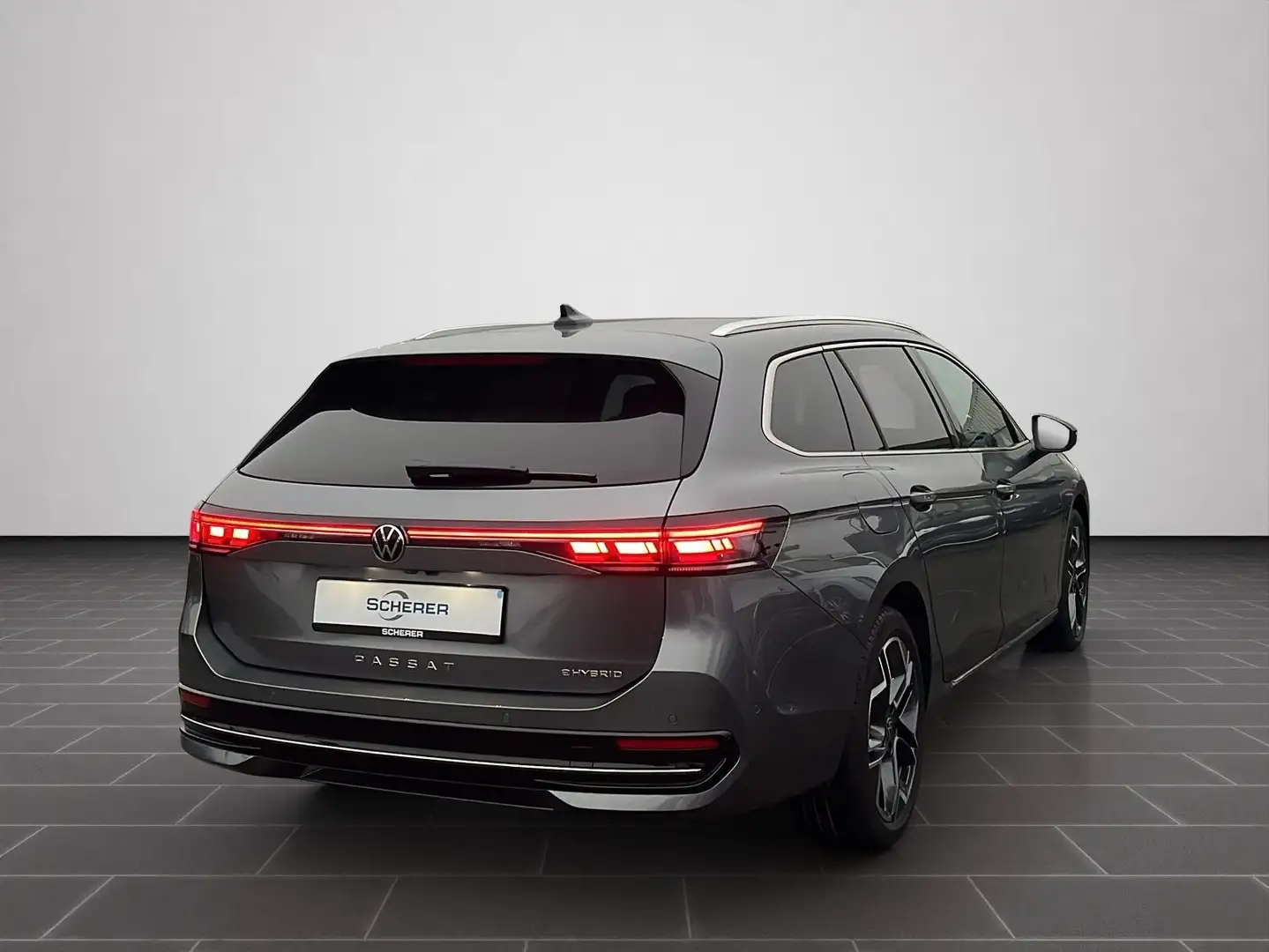 Volkswagen Passat Variant 1.5 eTSI Elegance Navi, RFK, AHK Grau - 2