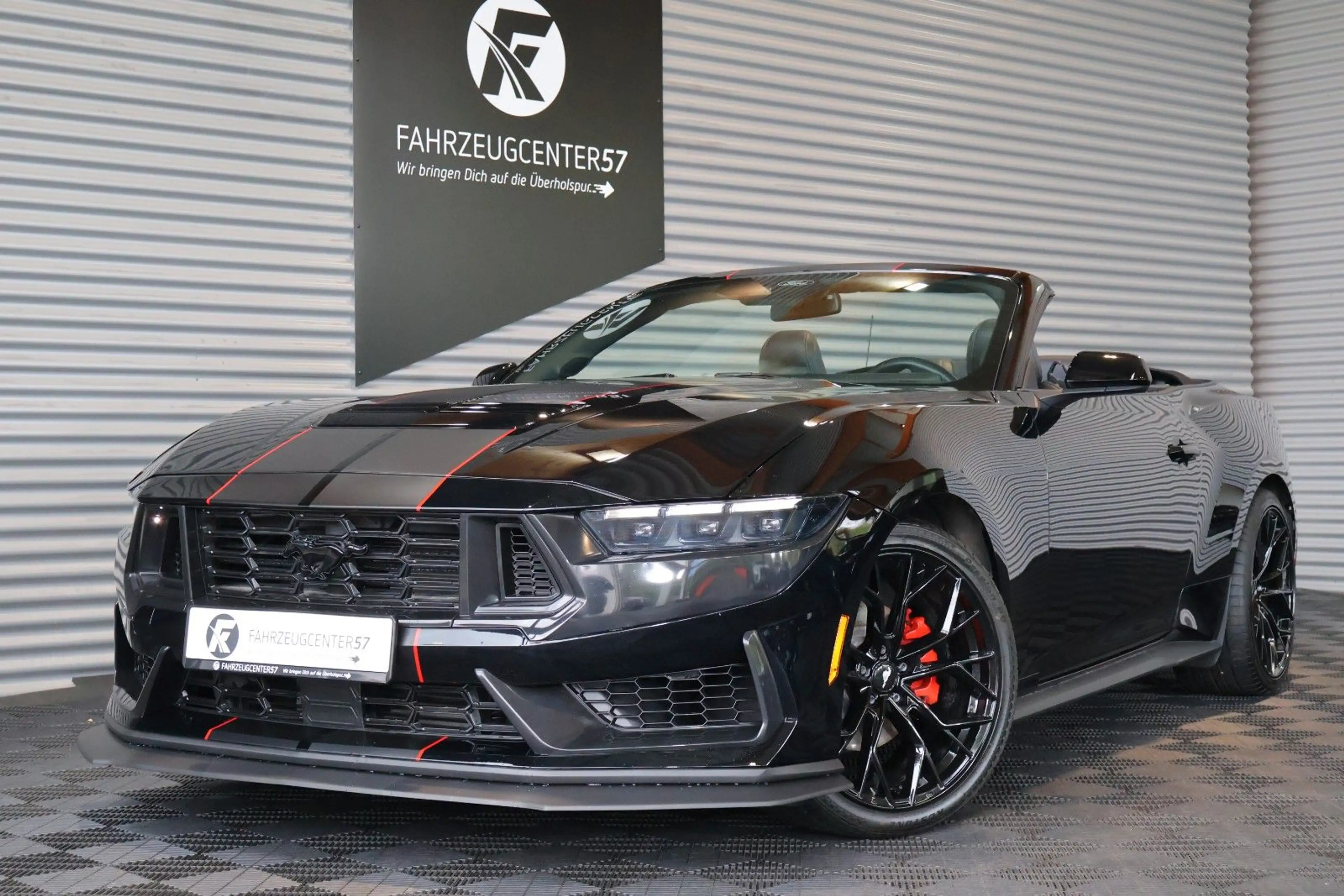 Ford Mustang 2.3L EcoBoost LED/RFK/CARPLAY/KAMERA