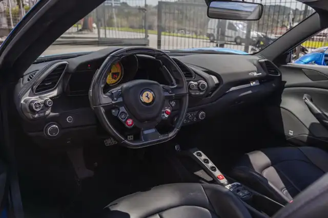 Ferrari 488 view 12