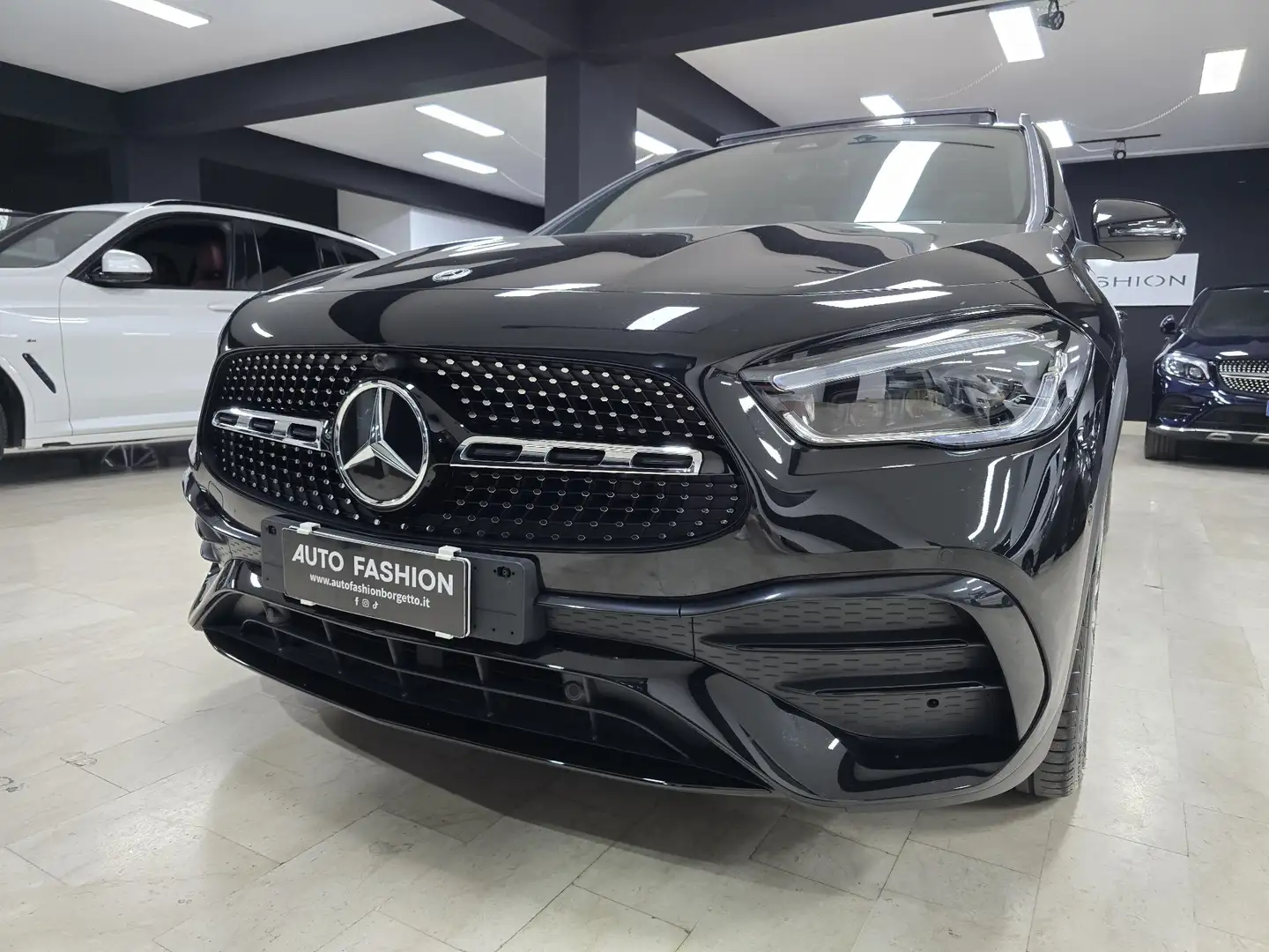 Mercedes-Benz GLA 200 GLA-H247 2023 d Premium auto (Km 23000-Tetto) Nero - 2