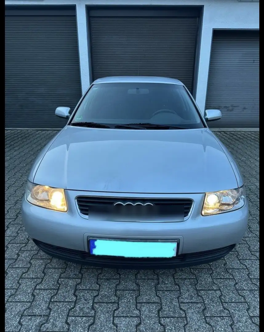 Audi A3 1.6 Ambiente - 2