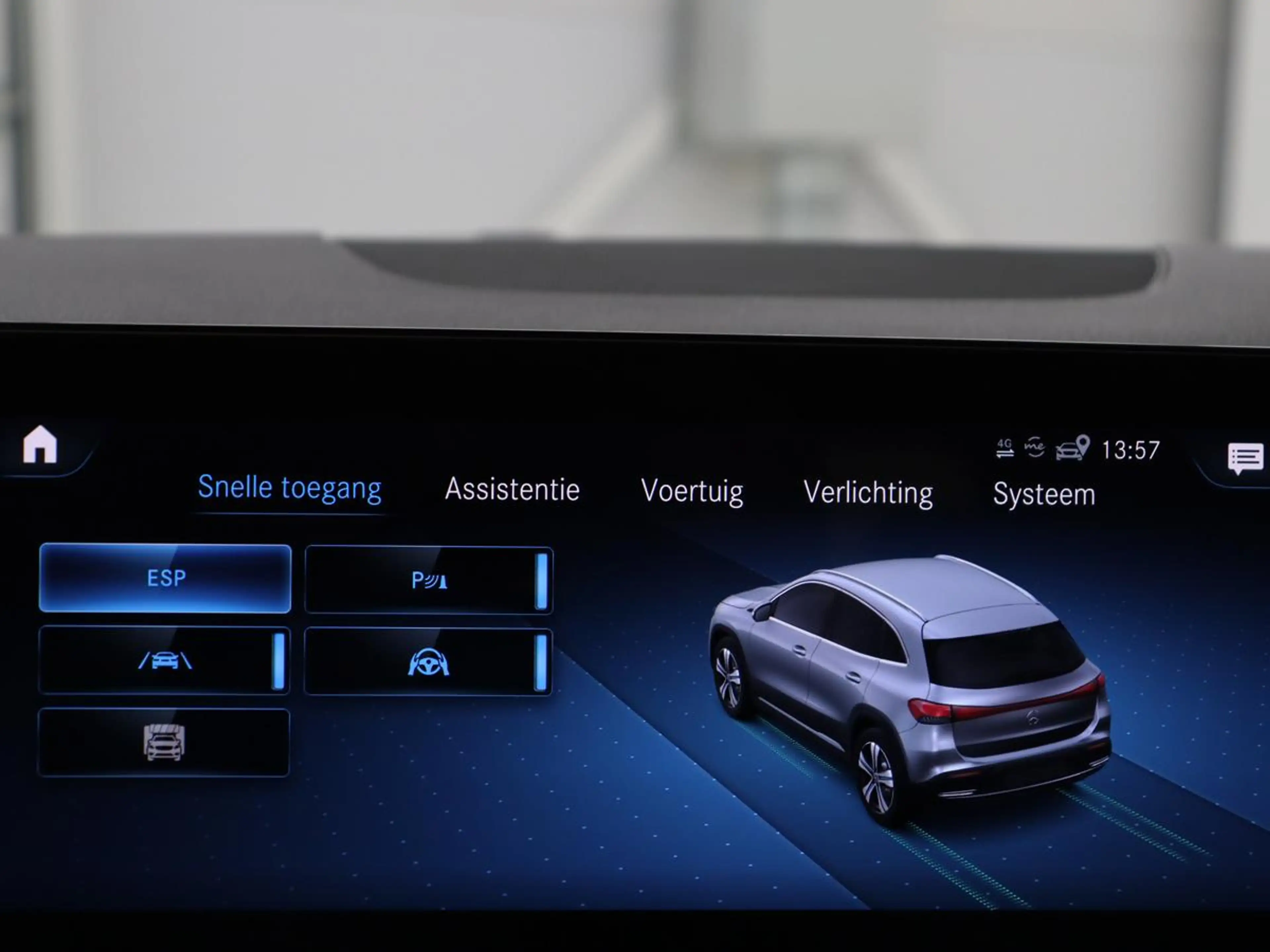 Mercedes-Benz EQA 250 Business Solution Luxury 67 kWh | SOH 95,3% | Half — photo 26