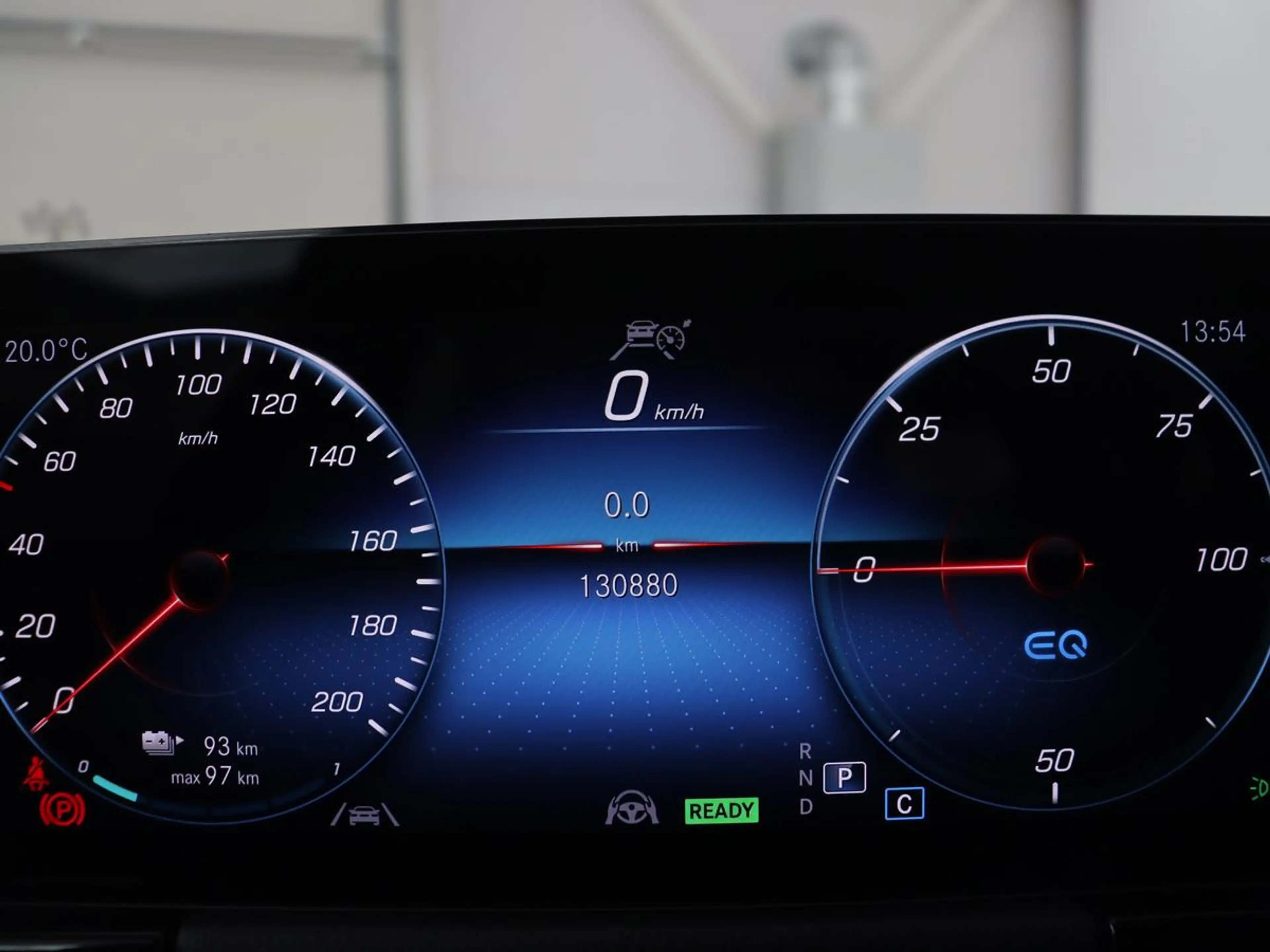 Mercedes-Benz EQA 250 Business Solution Luxury 67 kWh | SOH 95,3% | Half — photo 34