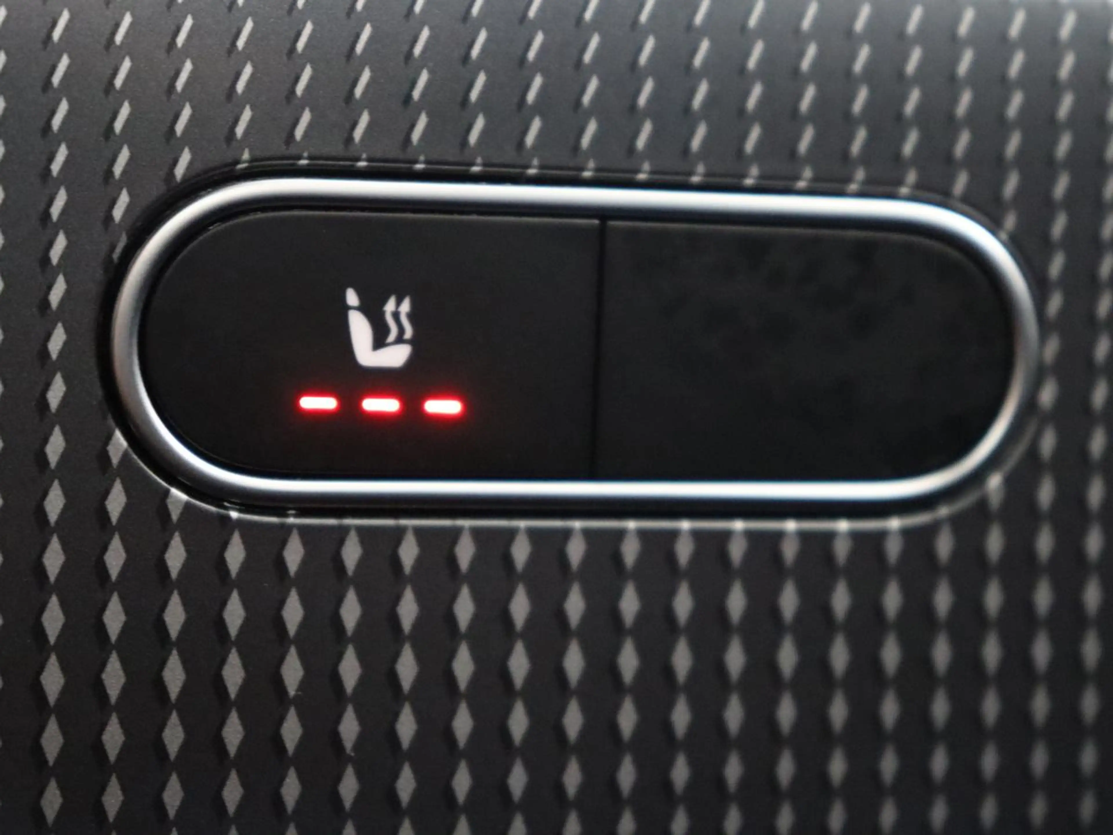 Mercedes-Benz EQA 250 Business Solution Luxury 67 kWh | SOH 95,3% | Half — photo 28