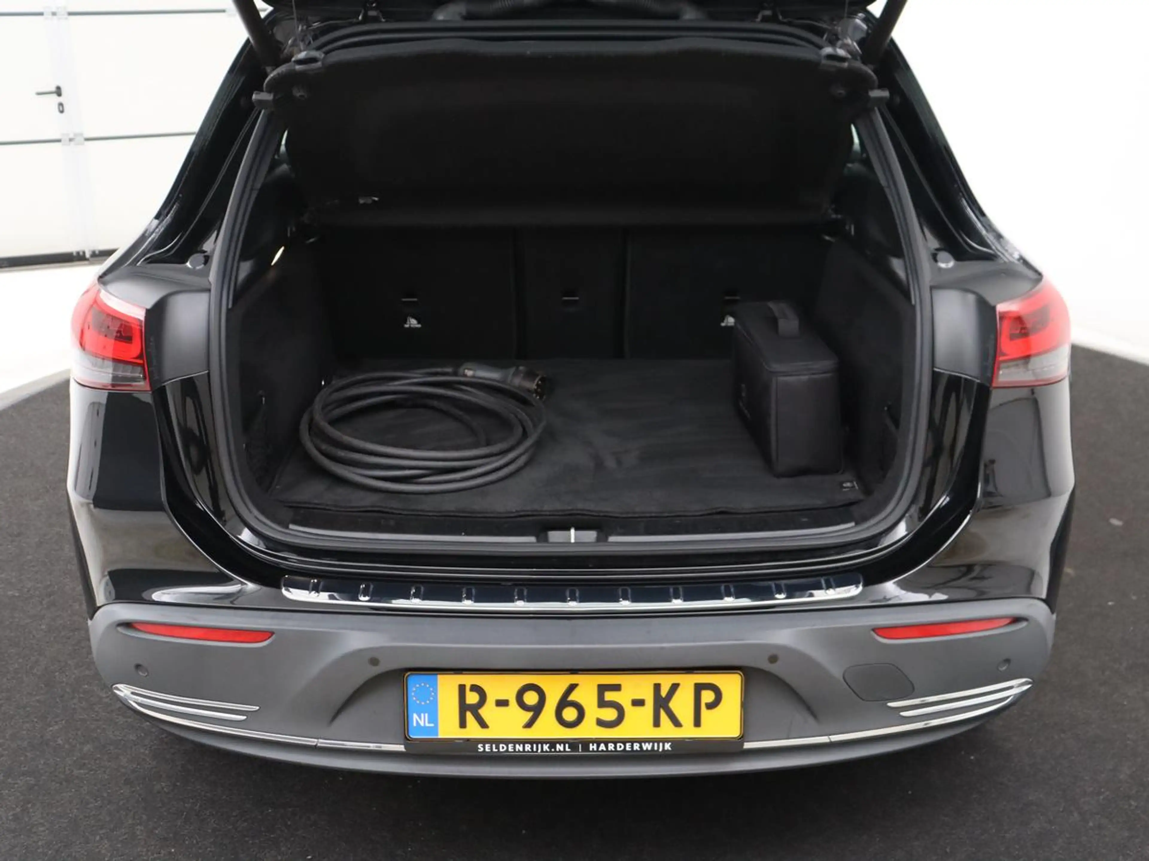 Mercedes-Benz EQA 250 Business Solution Luxury 67 kWh | SOH 95,3% | Half — photo 10