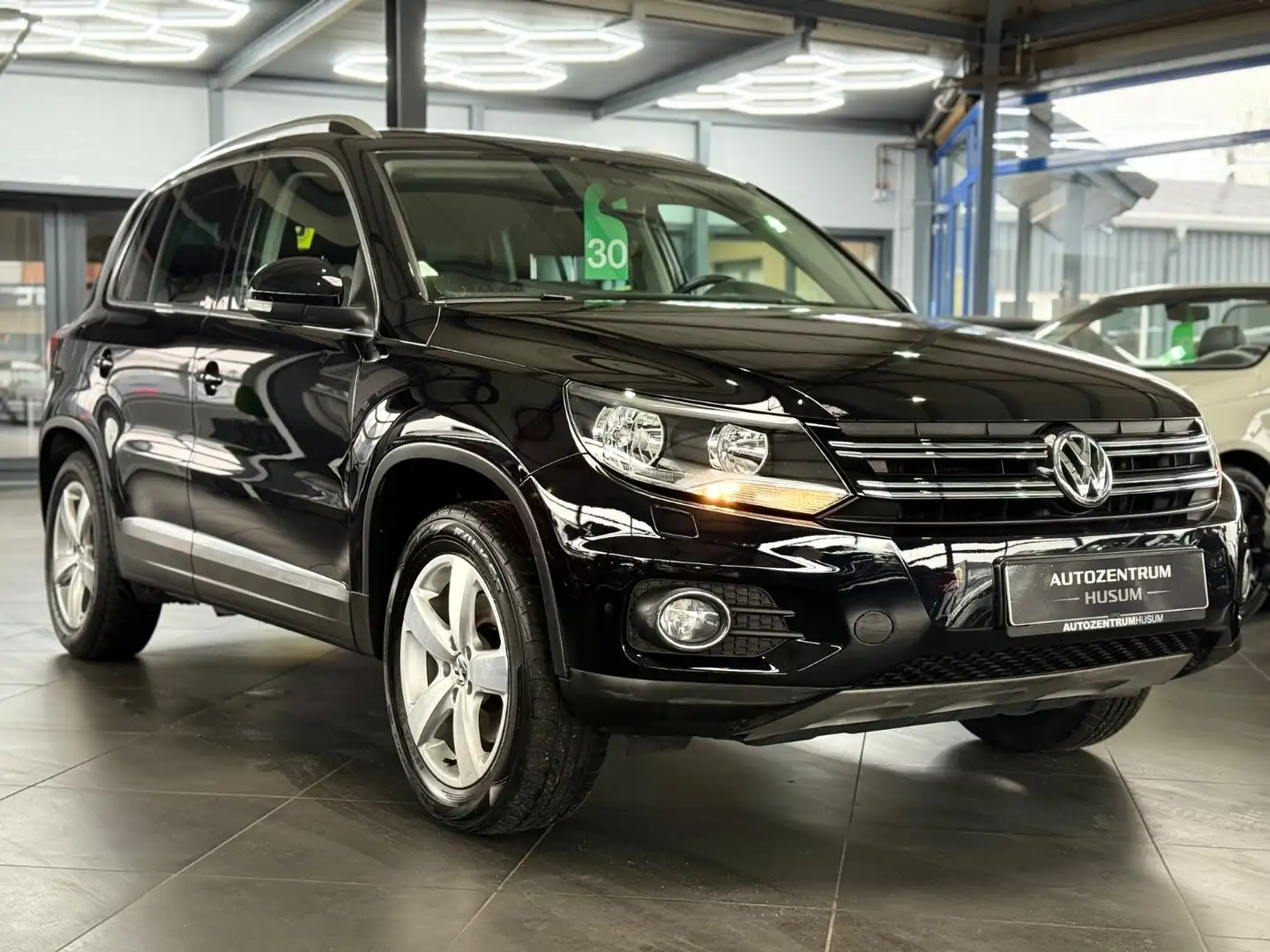 Volkswagen Tiguan Track & Style BMT 4Motion*HU/AU NEU* Schwarz - 1