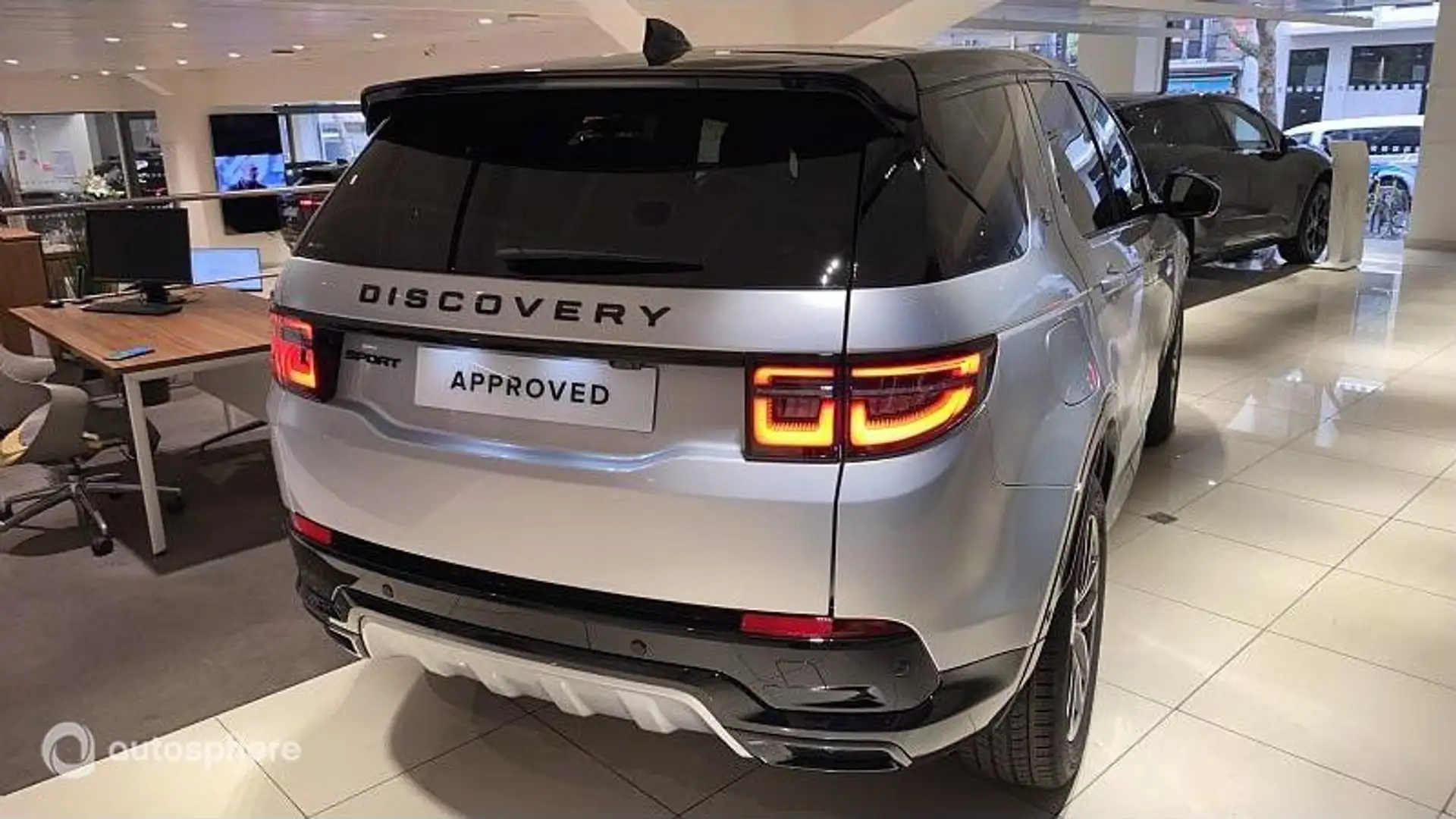 Land Rover Discovery Sport P270e PHEV 269ch Dynamic SE 8cv - 2