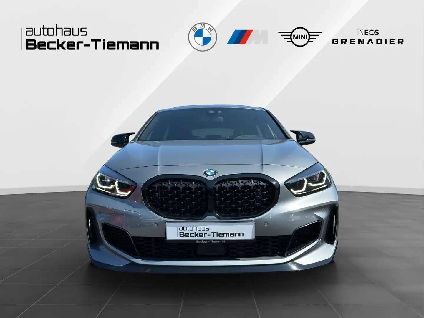 BMW M1 35i xDrive M Sportpaket Pro*PANO*ACC*H+K Grijs - 2