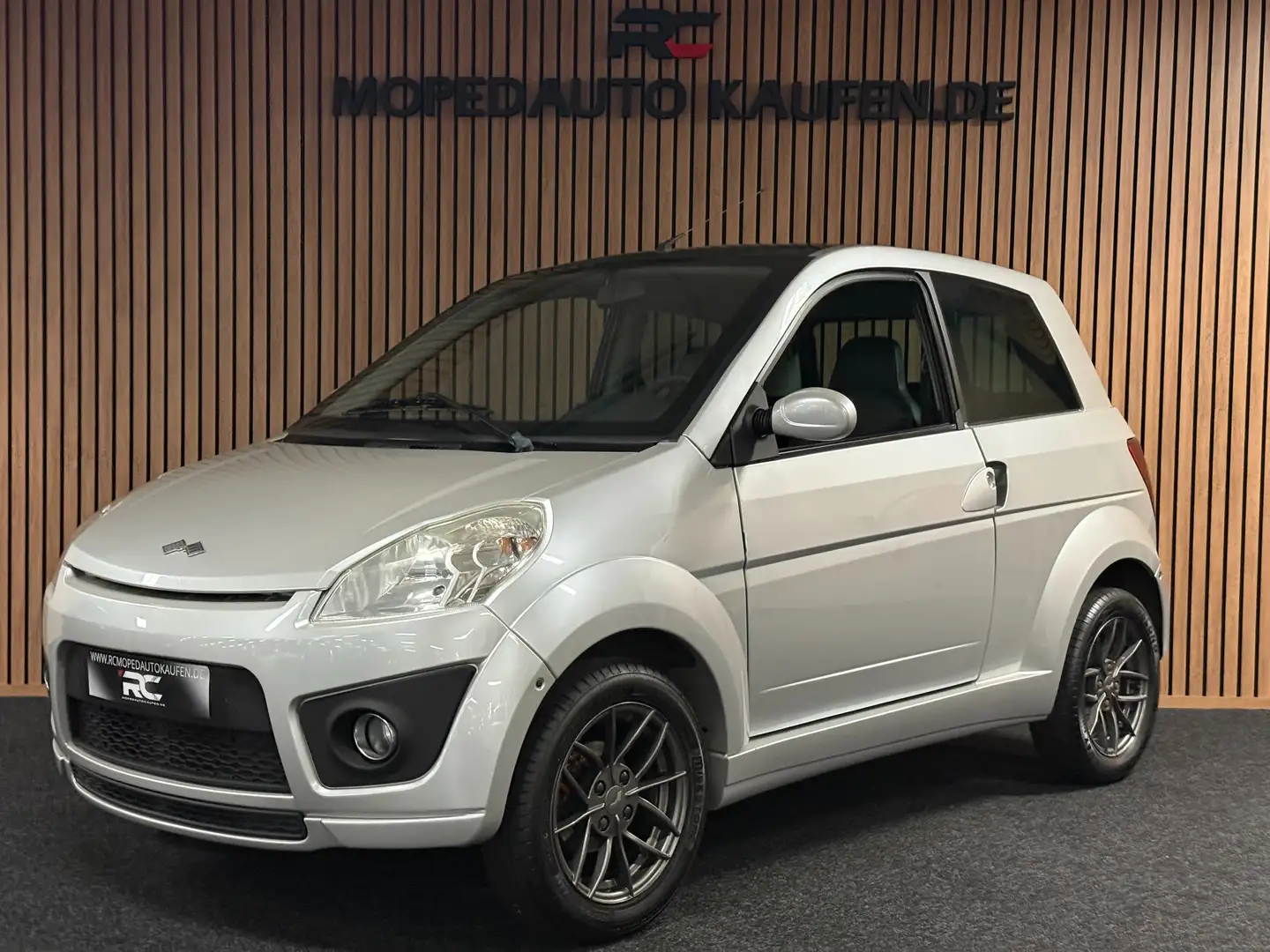 Ligier IXO Sport / leiser DCI Motor Gris - 1