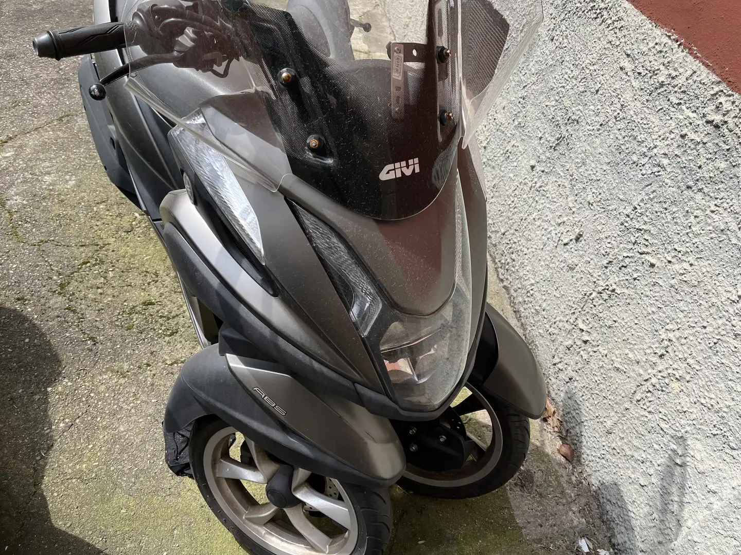 Yamaha TriCity 155 -ABS - bauleto Gris - 2
