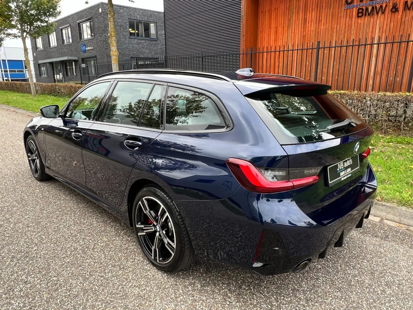 BMW 330 3-serie Touring 330e Lci M-Sport pro, panorama, tr Blau - 2