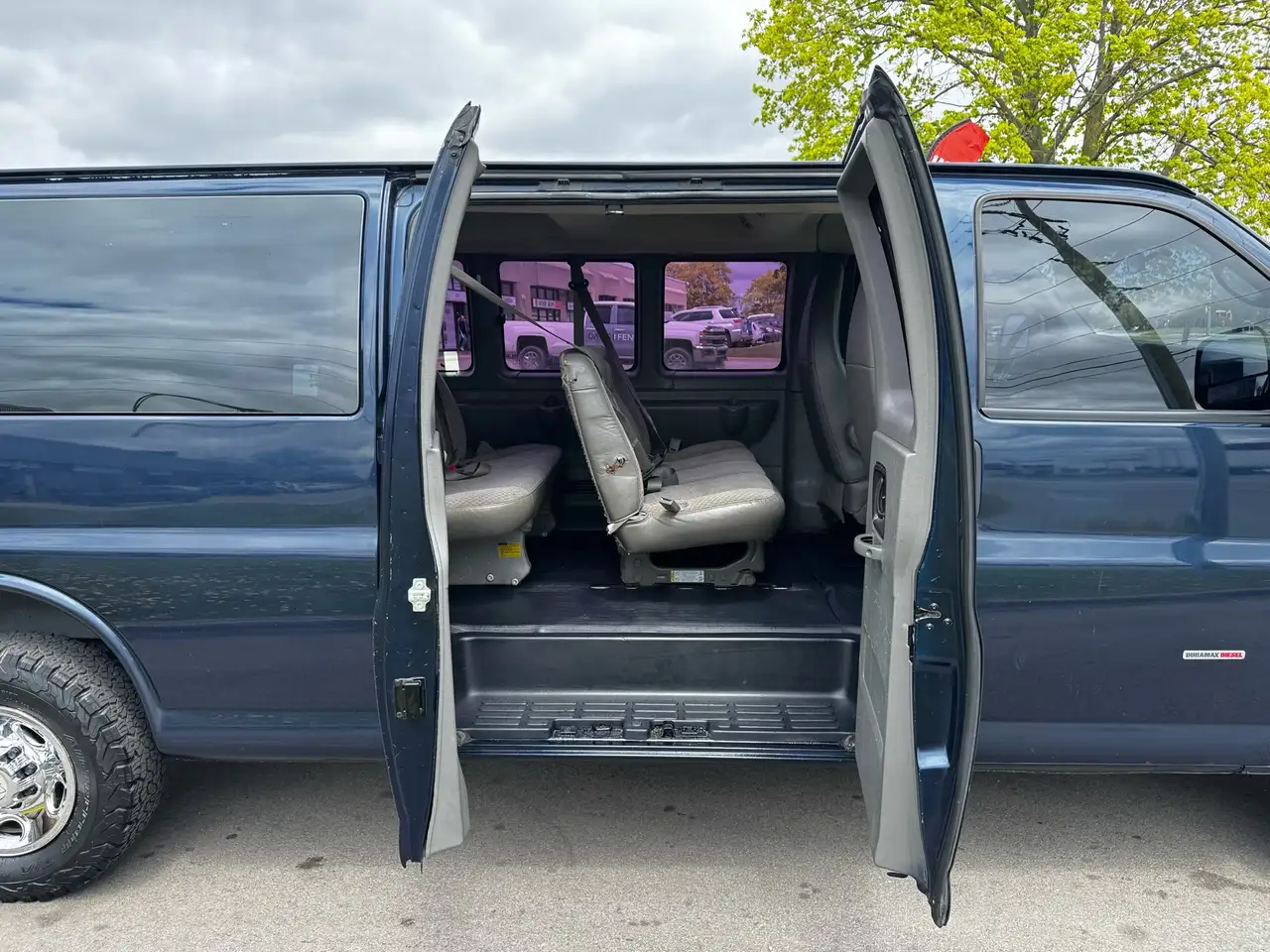 Chevrolet Express 3500 снимка Chevrolet Express 3500