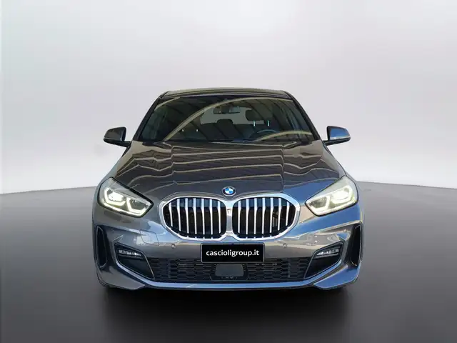 BMW 1 Series view 2