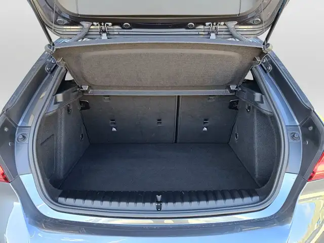 BMW 1 Series view 19