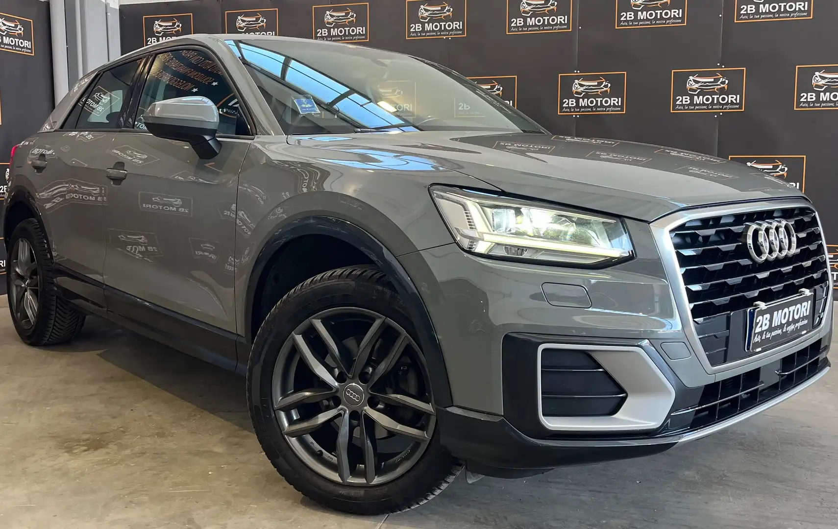 Audi Q2 Q2 I 2017 30 1.6 tdi Admired s-tronic my20 Gris - 2