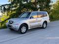 Mitsubishi Pajero 3,2 DI Automatik 4x4 neues Pickerl 7Sitze 130tkm Silber - thumbnail 1