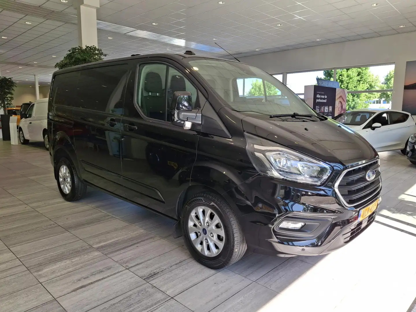 Ford Transit Custom 280 2.0 TDCI L1H1 Limited Noir - 2