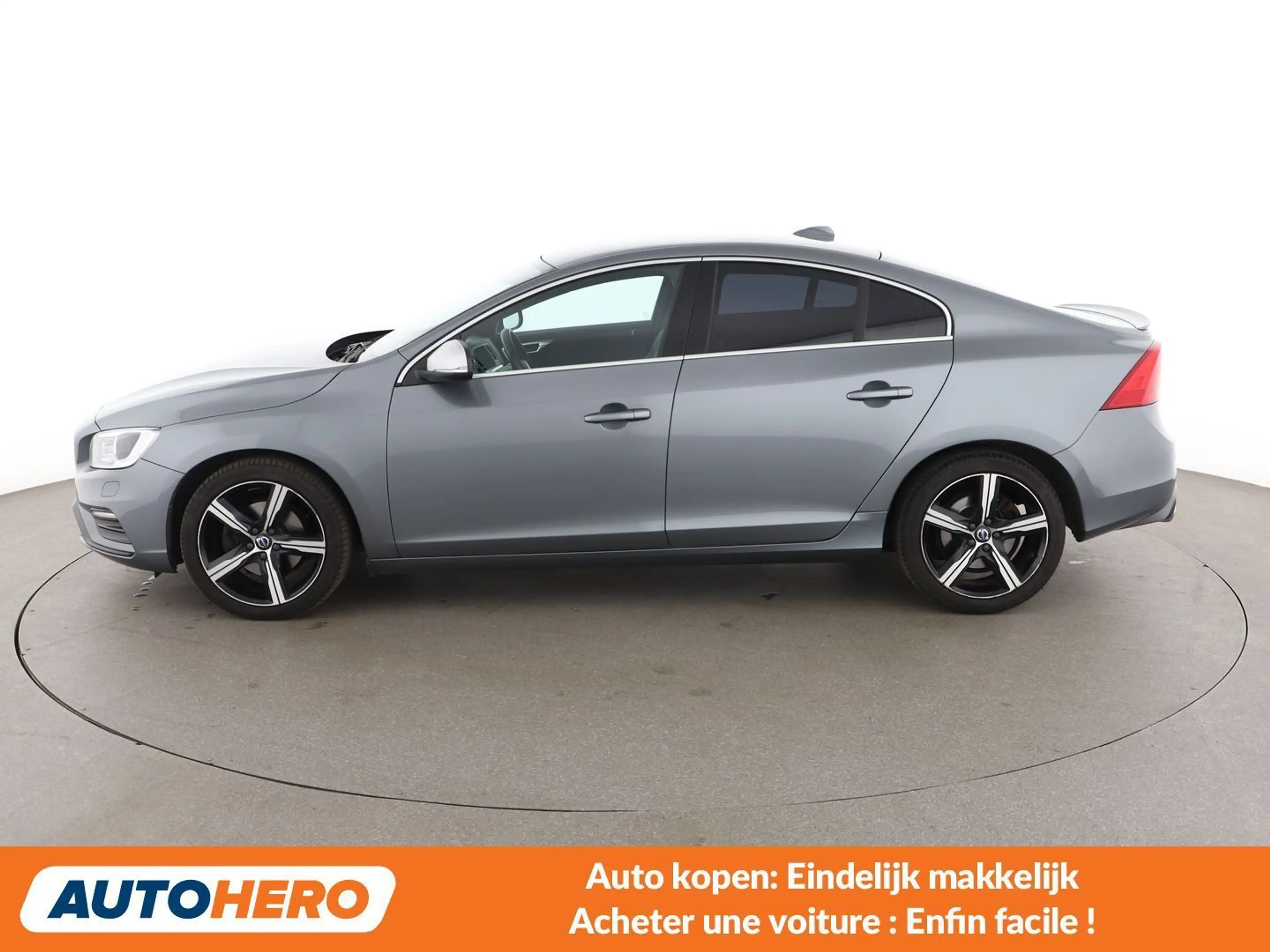Volvo S60 2.0 D4 Momentum — photo 3