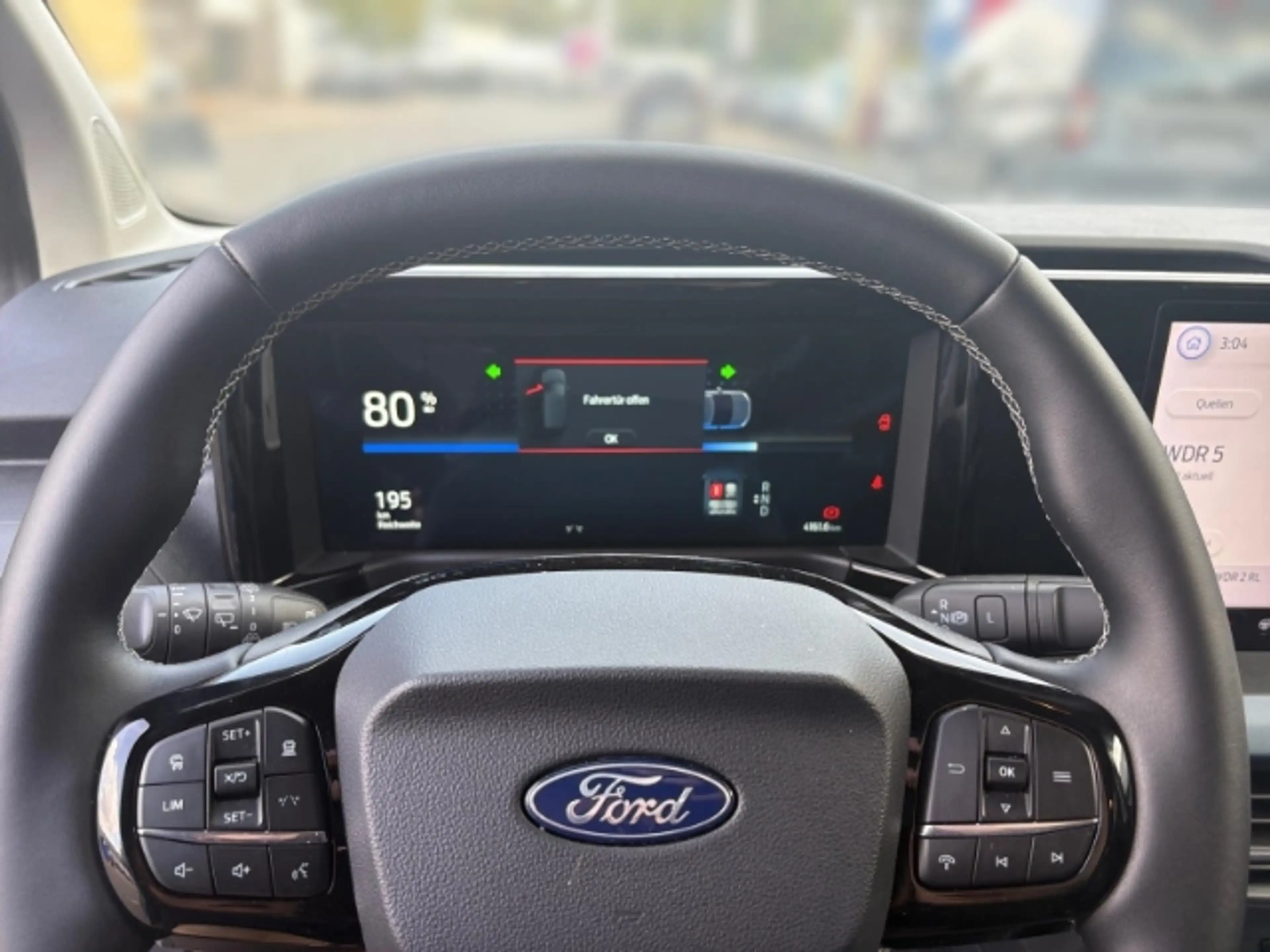 Ford Tourneo Courier BEV Active + Winterpaket 2 + Dach in weiß + Rückfa — photo 9