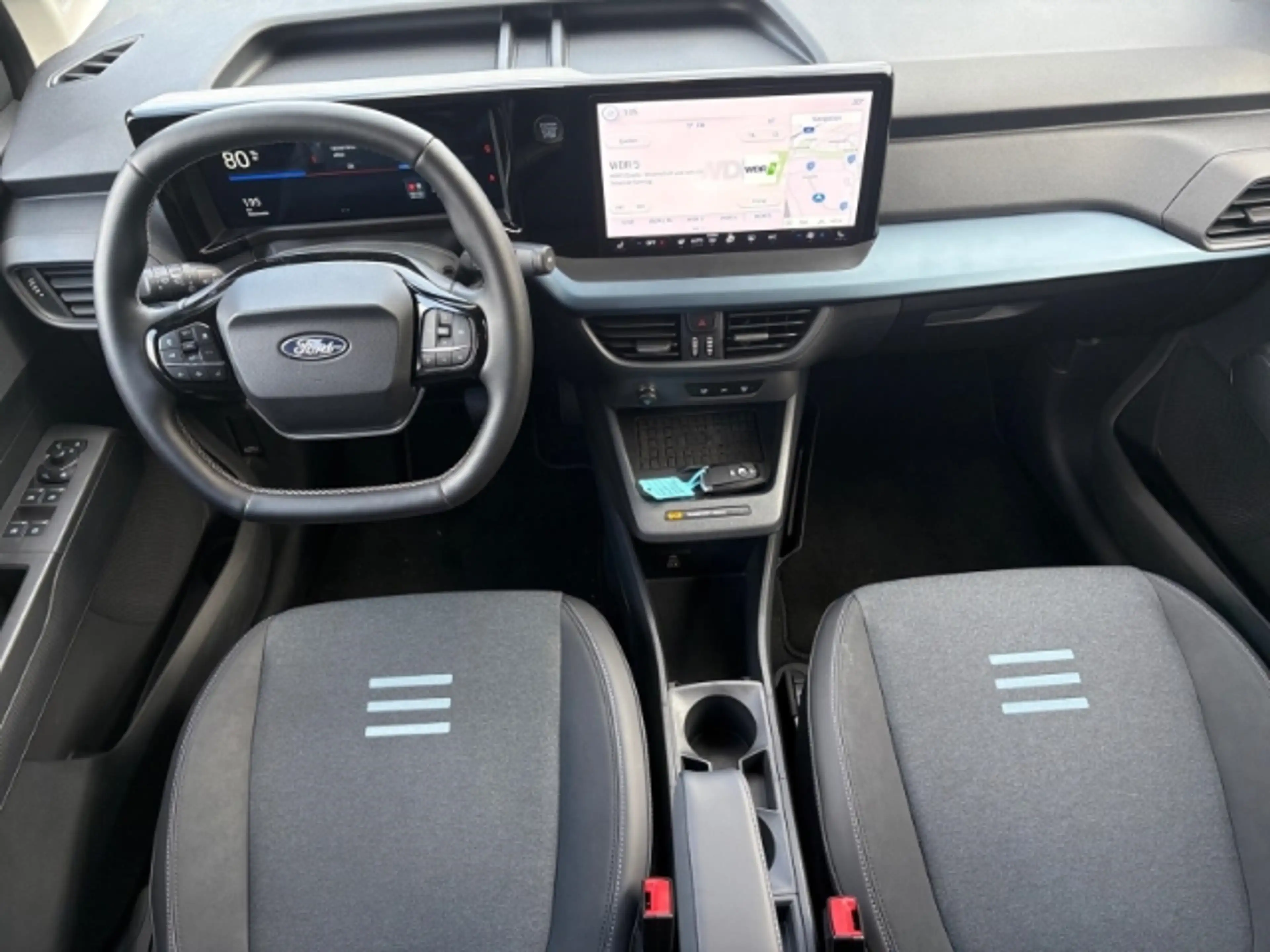 Ford Tourneo Courier BEV Active + Winterpaket 2 + Dach in weiß + Rückfa — photo 12