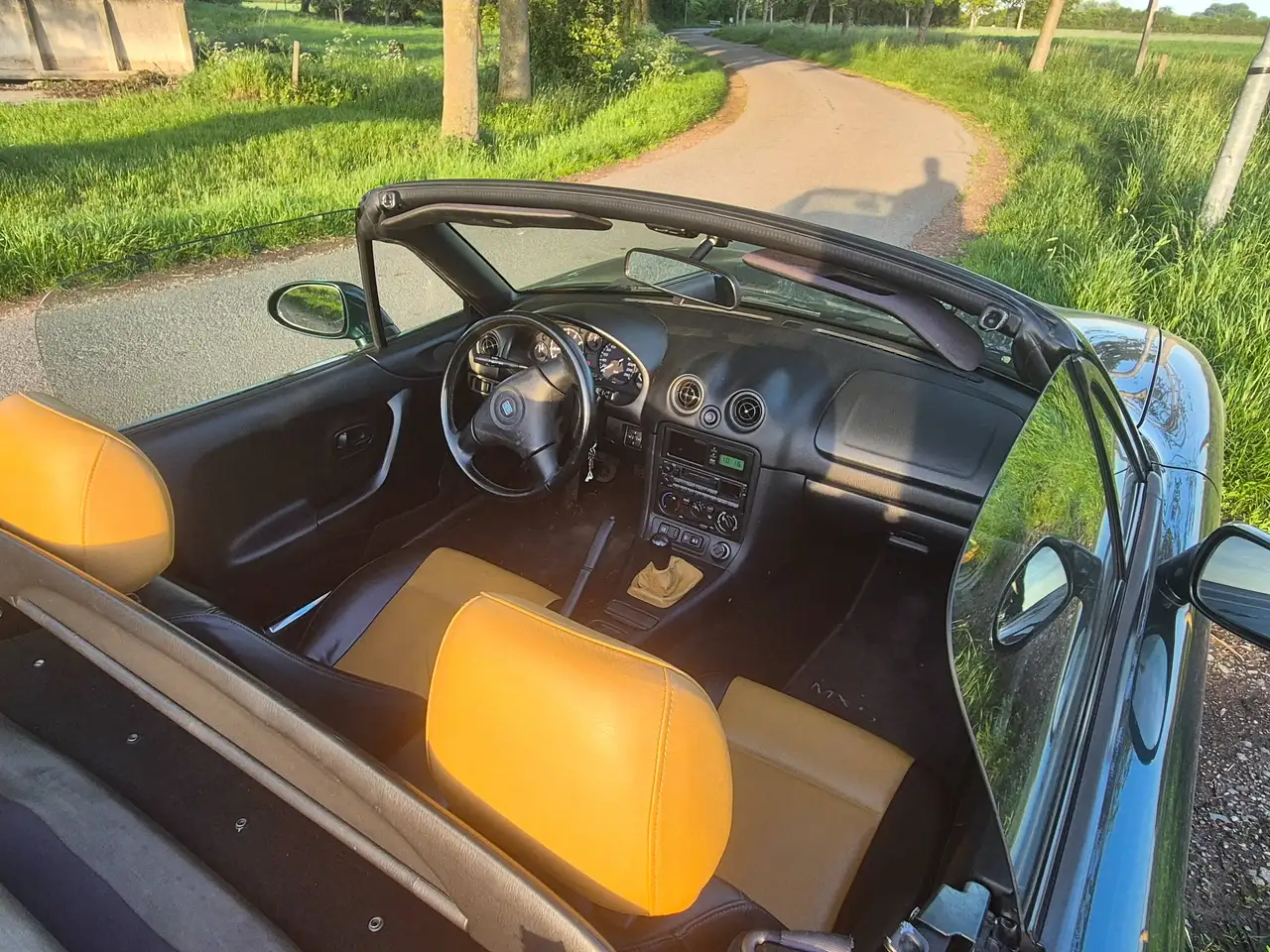 Mazda MX-5 1.6i Touring, foto 8