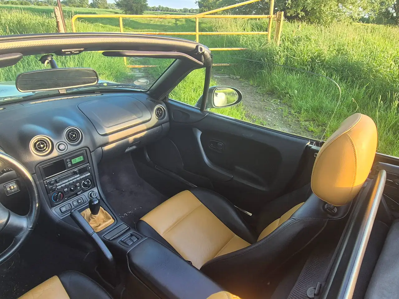 Mazda MX-5 1.6i Touring, foto 9
